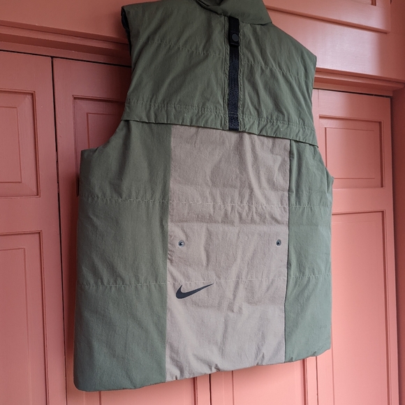 Nike Sportswear Tech Pack Synthetic-Fill Vest - Picture 2 of 3